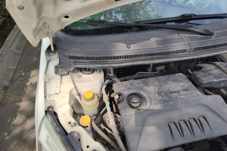 Used BAIC E Series 2013 Sedan 1.5L Manual Leshang Version Engine Bay Right