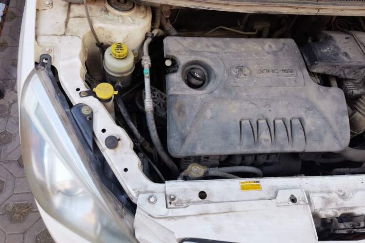 Used BAIC E Series 2013 Sedan 1.3L Manual Lotte Edition Engine Bay Right