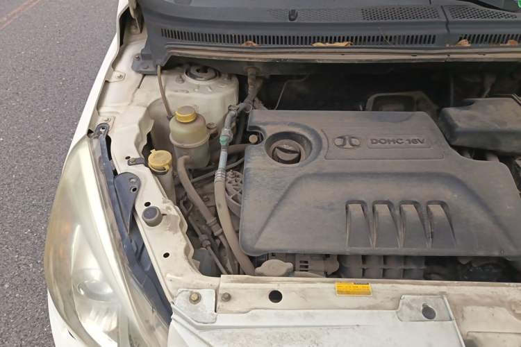 Used BAIC E Series 2013 Sedan 1.5L Manual Leshang Version Engine Bay Right
