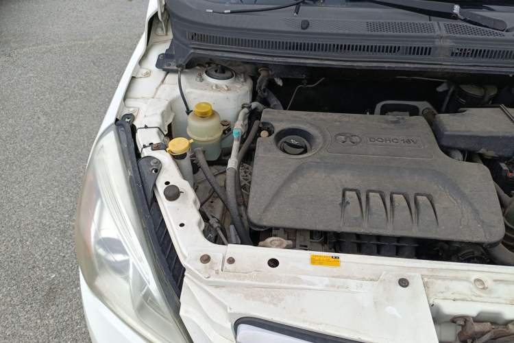 Used BAIC E Series 2013 Sedan 1.5L Manual Lotte Edition Engine Bay Right