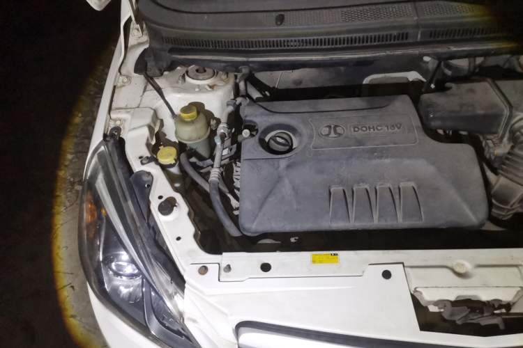 Used BAIC E Series 2013 Sedan 1.3L Manual Lotte Edition Engine Bay Right