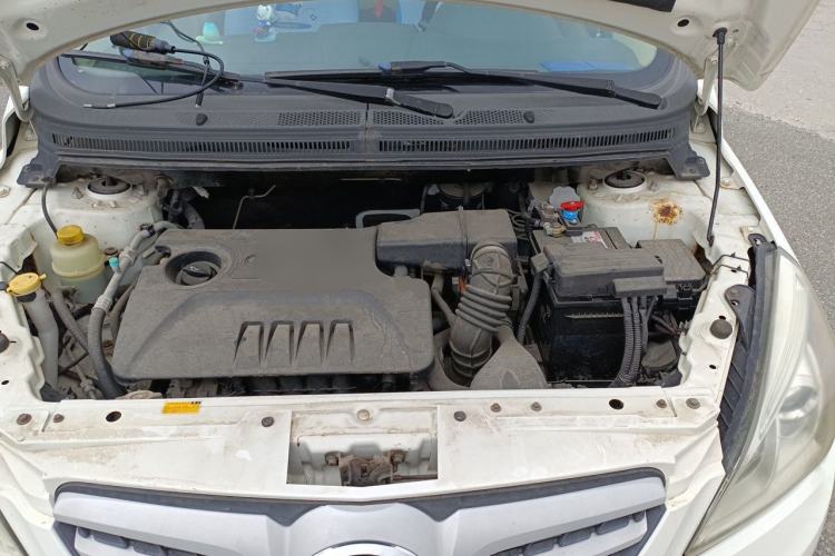 Used BAIC E Series 2013 Sedan 1.5L Manual Lotte Edition Engine Bay