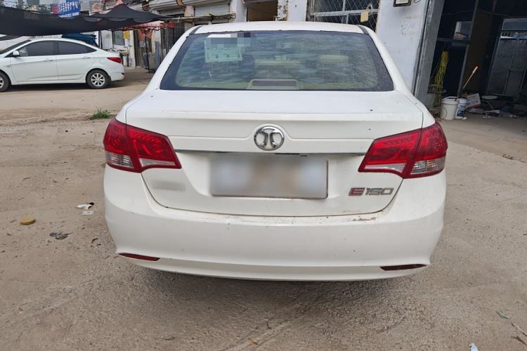 Used BAIC E Series 2013 Sedan 1.5L Manual Lotte Edition Exterior 4