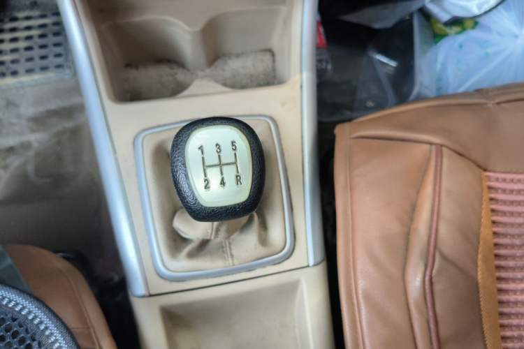 Used BAIC E Series 2013 Sedan 1.3L Manual Lotte Edition Gear Lever