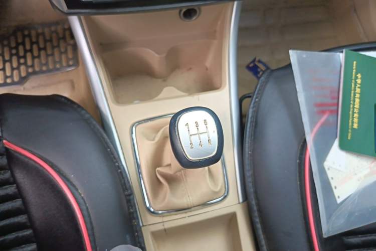 Used BAIC E Series 2013 Sedan 1.5L Manual Leshang Version Gear Lever