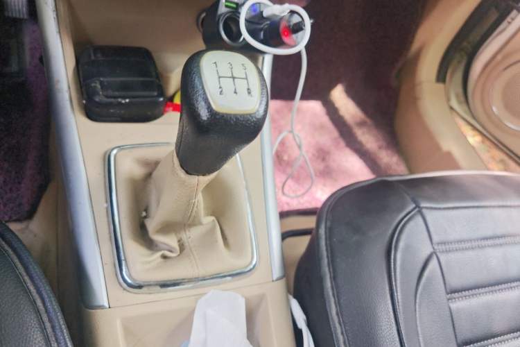 Used BAIC E Series 2013 Hatchback 1.5L Manual Lotte Edition Gear Lever