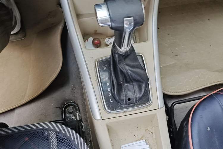 Used BAIC E Series 2013 Hatchback 1.5L Automatic Lotte Edition Gear Lever