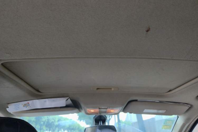 Used BAIC E Series 2013 Sedan 1.5L Manual Leshang Version Headliner