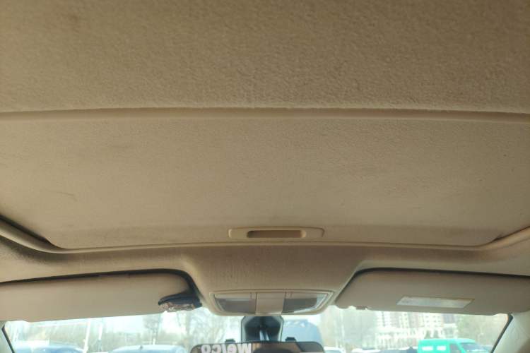 Used BAIC E Series 2013 Sedan 1.5L Automatic Leshang Edition Headliner