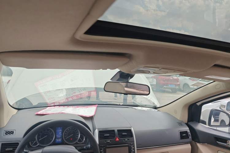 Used BAIC E Series 2013 Hatchback 1.5L Automatic Lotte Edition Headliner