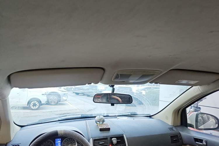 Used BAIC E Series 2013 Hatchback 1.5L Automatic Lotte Edition Headliner