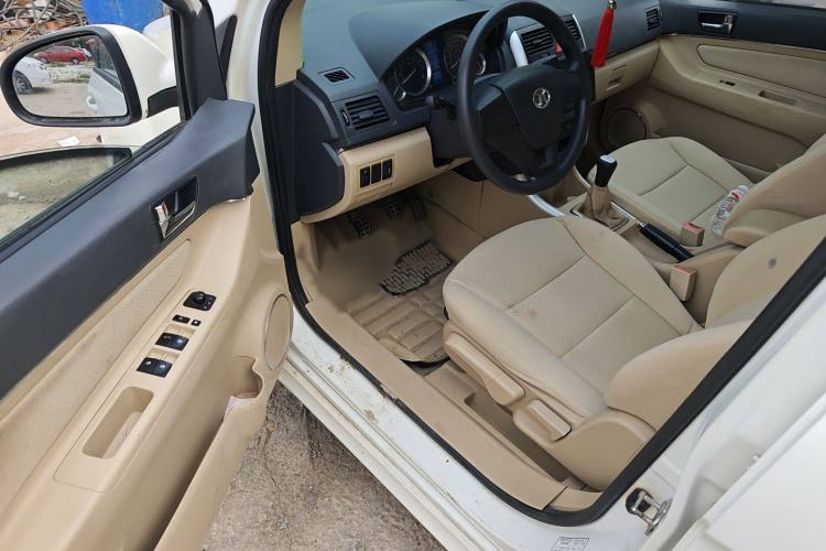 Used BAIC E Series 2013 Sedan 1.5L Manual Lotte Edition Interior 2