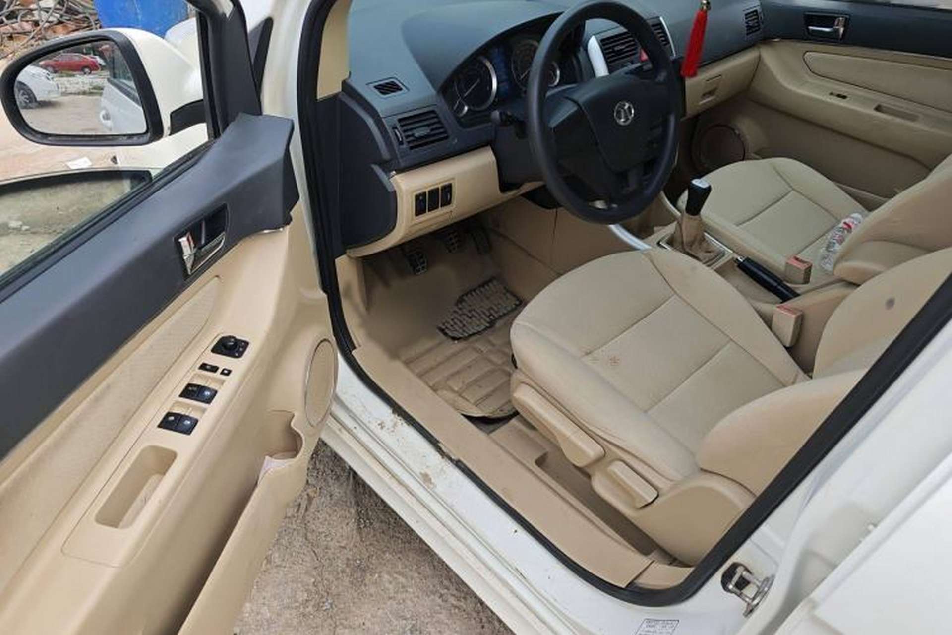 Used BAIC E Series 2013 Sedan 1.5L Manual Lotte Edition Interior 2