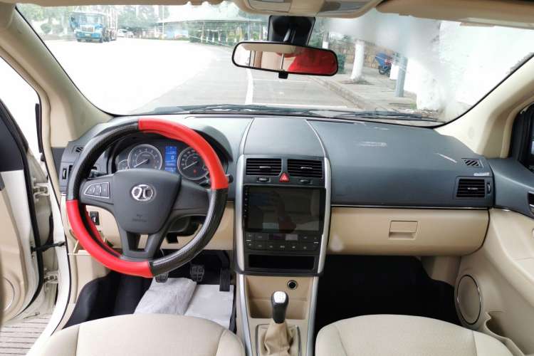 Used BAIC E Series 2013 Sedan 1.5L Manual Leshang Version Interior 2