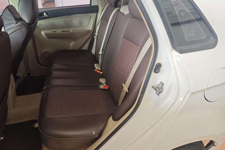 Used BAIC E Series 2013 Hatchback 1.5L Automatic Lotte Edition Interior 3