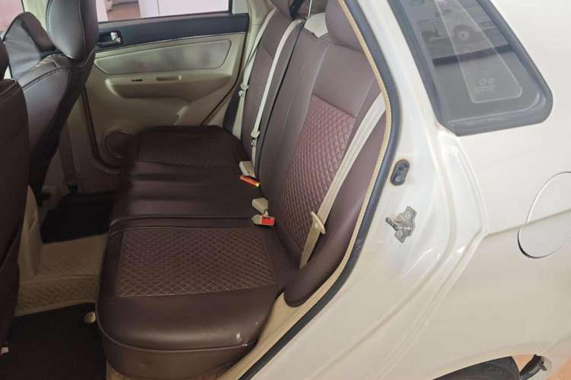 Used BAIC E Series 2013 Hatchback 1.5L Automatic Lotte Edition Interior 3