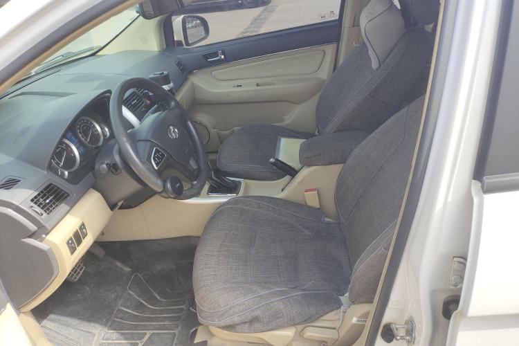Used BAIC E Series 2013 Sedan 1.5L Automatic Leshang Edition Left Front Seat