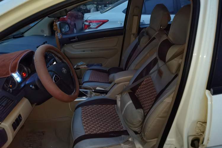 Used BAIC E Series 2013 Hatchback 1.5L Automatic Lotte Edition Left Front Seat