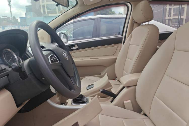 Used BAIC E Series 2013 Hatchback 1.5L Automatic Lotte Edition Left Front Seat