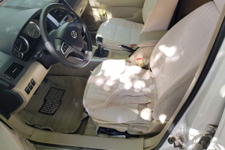 Used BAIC E Series 2013 Sedan 1.5L Automatic Leshang Edition Left Front Seat