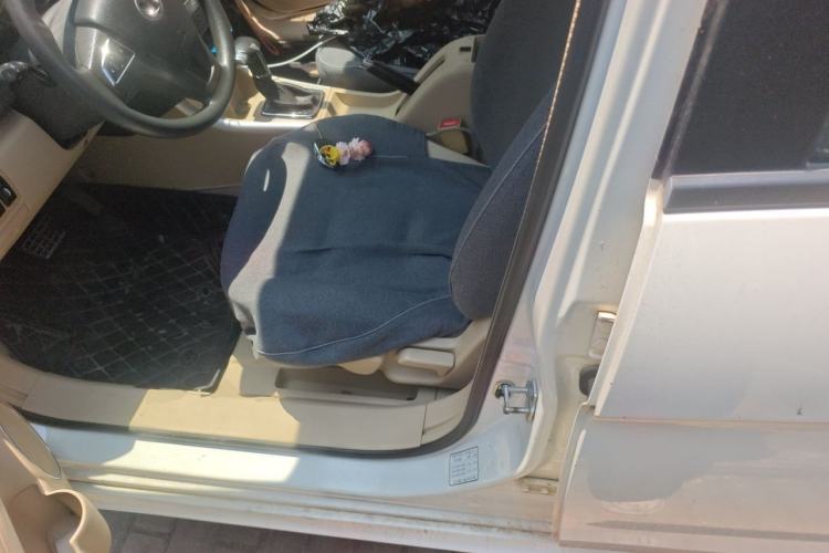 Used BAIC E Series 2013 Sedan 1.5L Automatic Leshang Edition Left Front Seat
