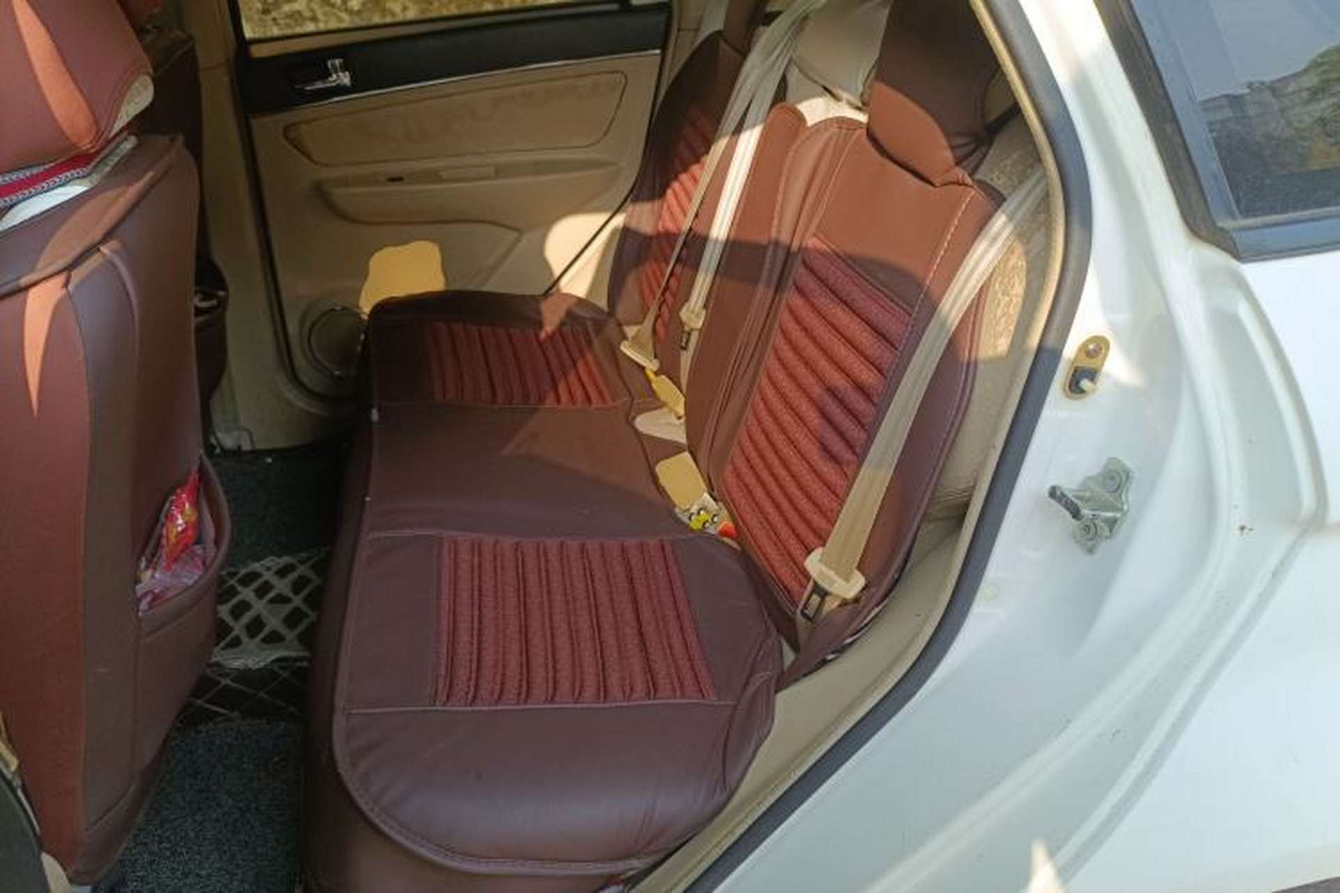 Used BAIC E Series 2013 Sedan 1.5L Automatic Lotte Edition Left Rear Seat