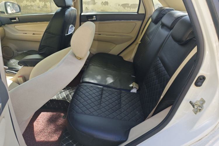 Used BAIC E Series 2013 Sedan 1.5L Automatic Leshang Edition Left Rear Seat