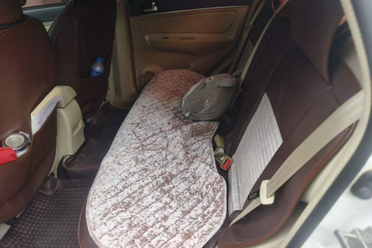 Used BAIC E Series 2013 Sedan 1.5L Automatic Leshang Edition Left Rear Seat