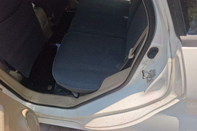 Used BAIC E Series 2013 Sedan 1.5L Automatic Leshang Edition Left Rear Seat