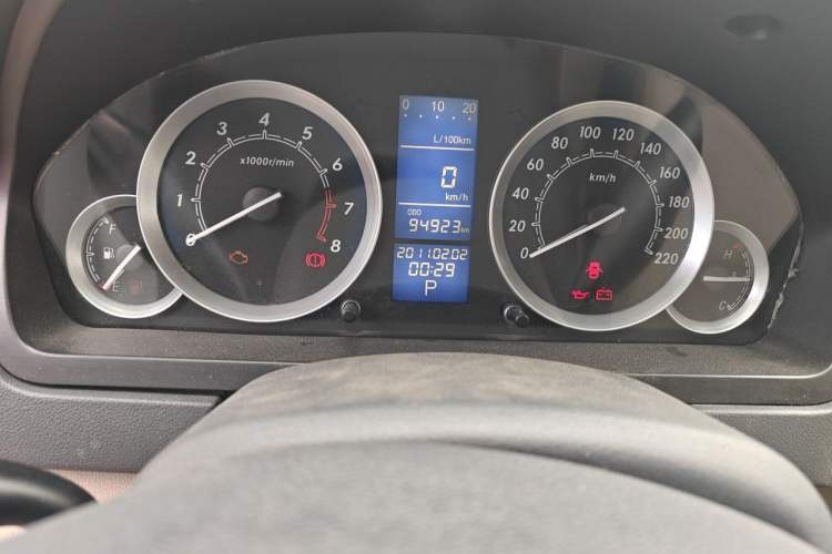 Used BAIC E Series 2013 Hatchback 1.5L Automatic Lotte Edition Odometer Close Up