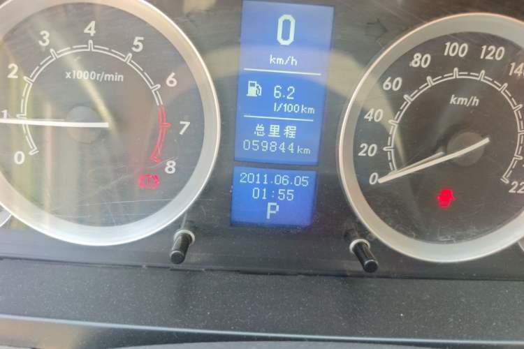 Used BAIC E Series 2013 Sedan 1.5L Automatic Leshang Edition Odometer Close Up
