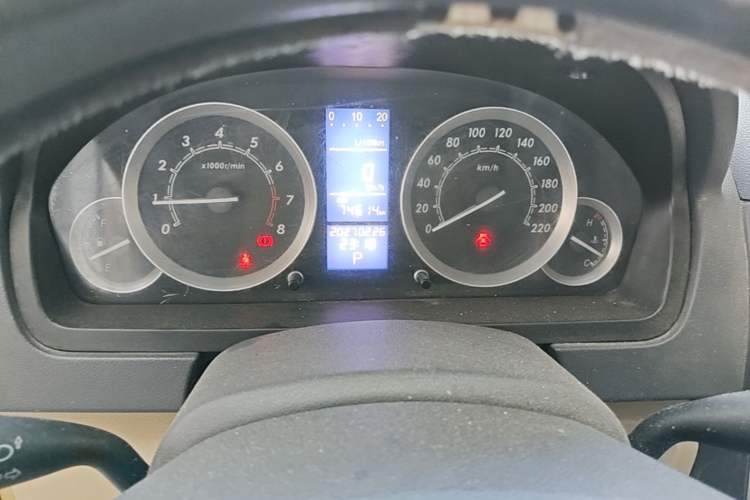 Used BAIC E Series 2013 Hatchback 1.5L Automatic Lotte Edition Odometer Close Up