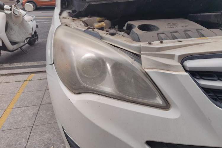 Used BAIC E Series 2013 Sedan 1.5L Manual Lotte Edition Right Front Headlight