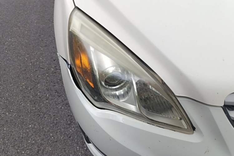 Used BAIC E Series 2013 Sedan 1.5L Manual Leshang Version Right Front Headlight
