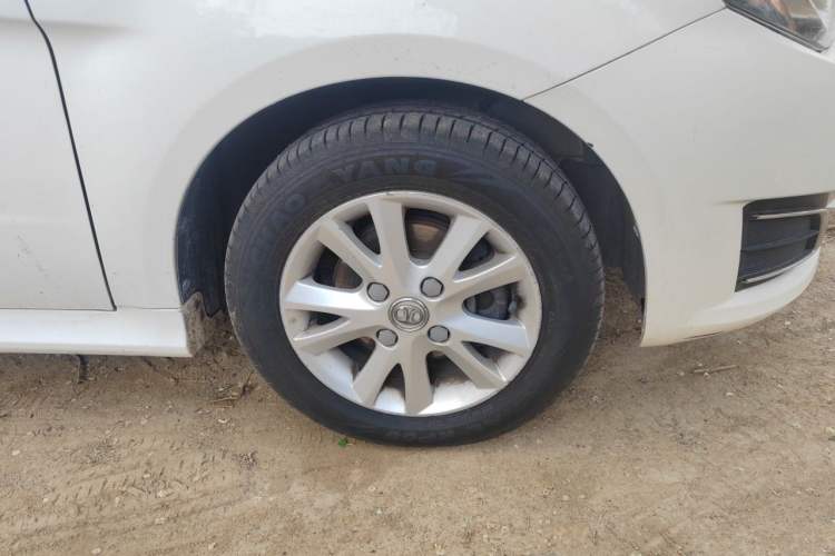Used BAIC E Series 2013 Hatchback 1.5L Manual Lotte Edition Right Front Wheel Hub