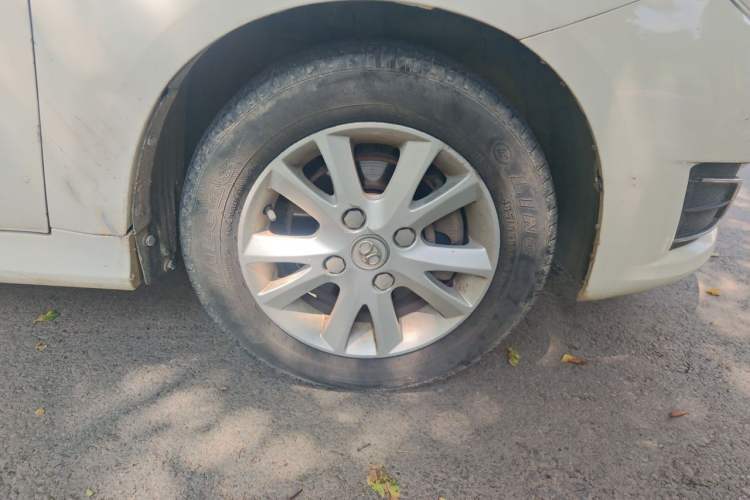 Used BAIC E Series 2013 Hatchback 1.5L Manual Lotte Edition Right Front Wheel Hub