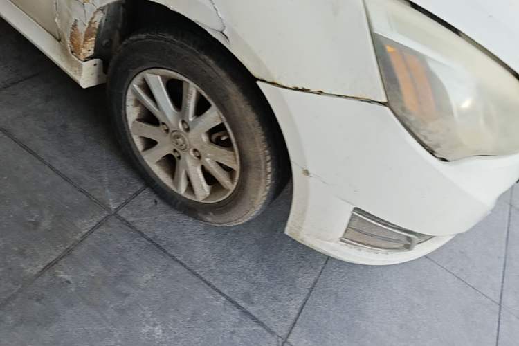 Used BAIC E Series 2013 Hatchback 1.5L Automatic Lotte Edition Right Front Wheel Hub