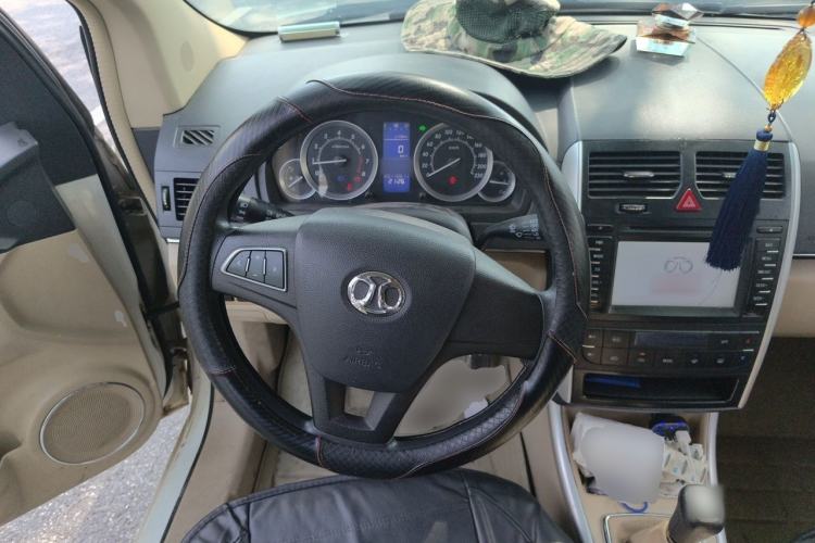 Used BAIC E Series 2013 Sedan 1.5L Manual Leshang Version Steering Wheel