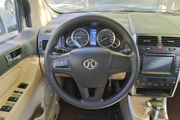 Used BAIC E Series 2013 Sedan 1.5L Automatic Leshang Edition Steering Wheel