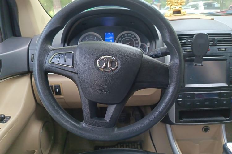 Used BAIC E Series 2013 Sedan 1.5L Manual Leshang Version Steering Wheel