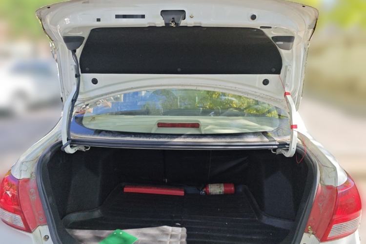 Used BAIC E Series 2013 Sedan 1.5L Automatic Leshang Edition Trunk