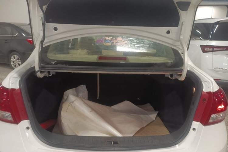 Used BAIC E Series 2013 Sedan 1.5L Automatic Leshang Edition Trunk