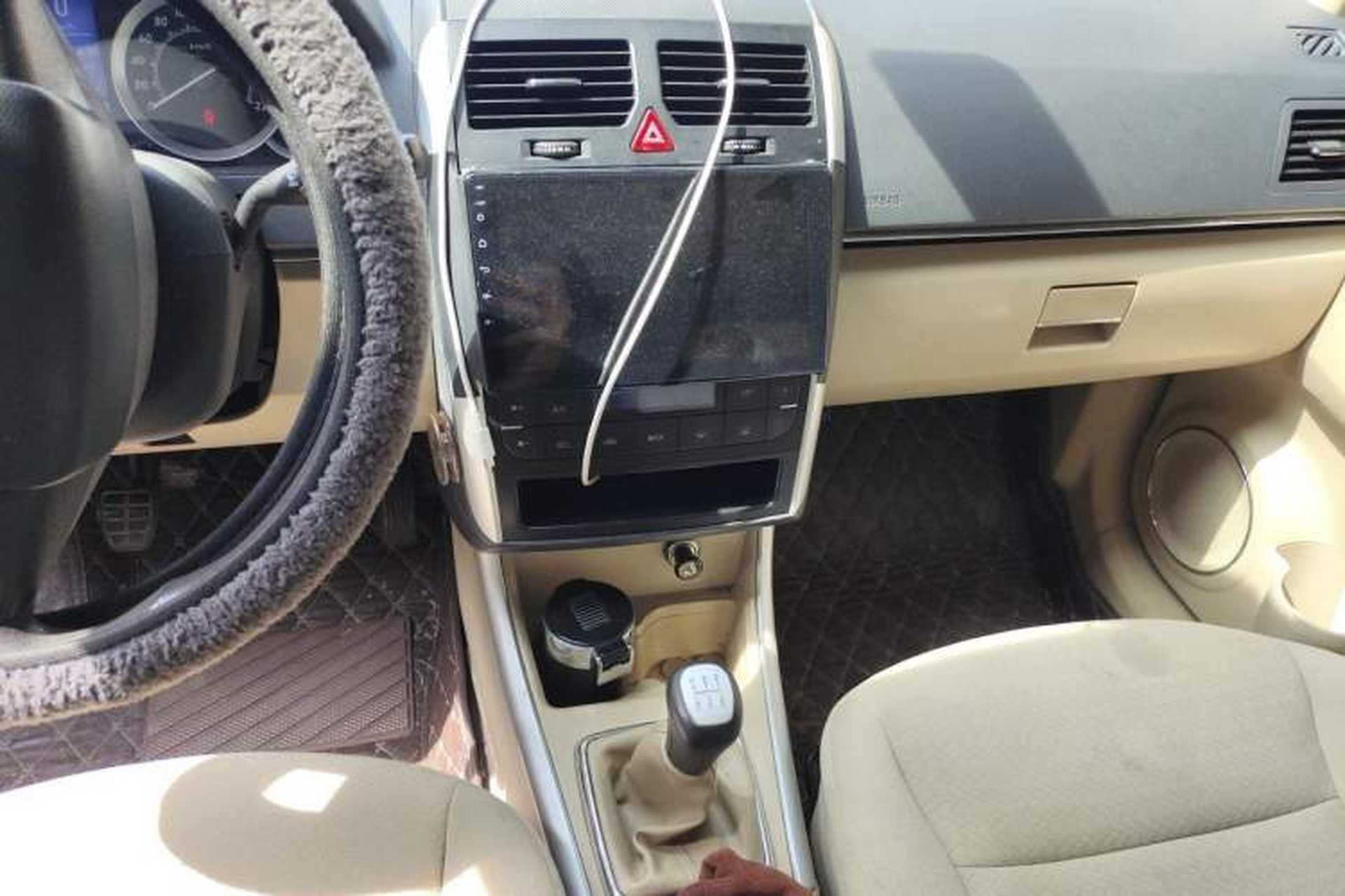 Used BAIC E Series 2013 Sedan 1.5L Manual Leshang Version Audio And AC Panel