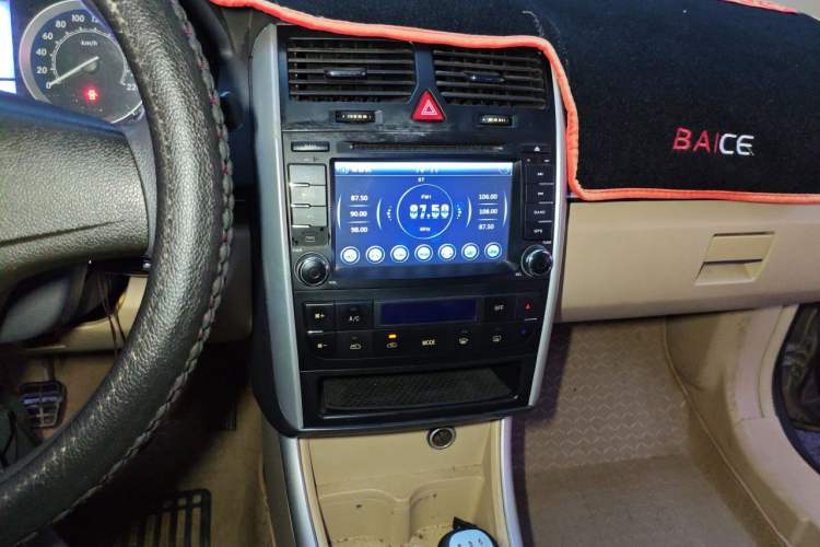 Used BAIC E Series 2013 Sedan 1.3L Manual Lotte Edition Audio And AC Panel