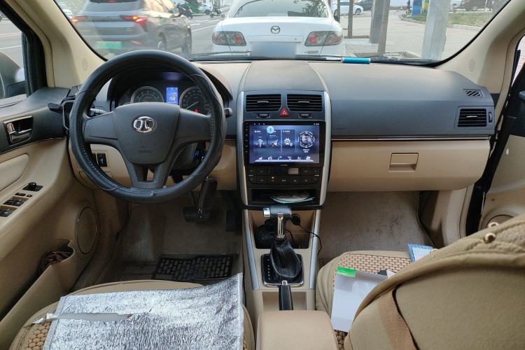 Used BAIC E Series 2013 Hatchback 1.5L Automatic Lotte Edition Center Console