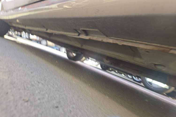 Used BAIC E Series 2013 Sedan 1.5L Manual Lotte Edition Chassis Front Right
