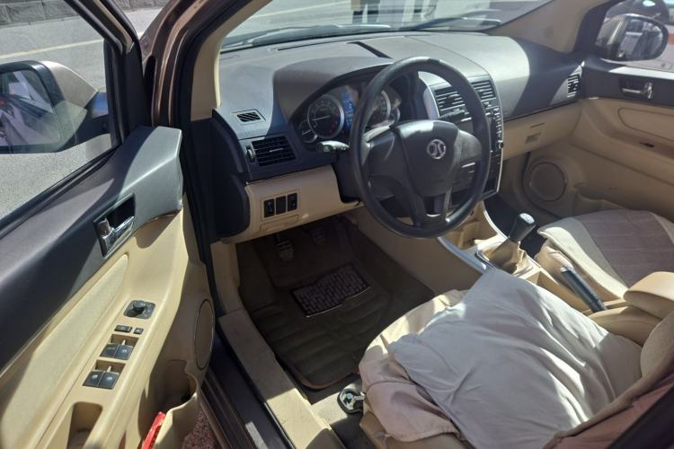 Used BAIC E Series 2013 Sedan 1.5L Manual Lotte Edition Driver Seat
