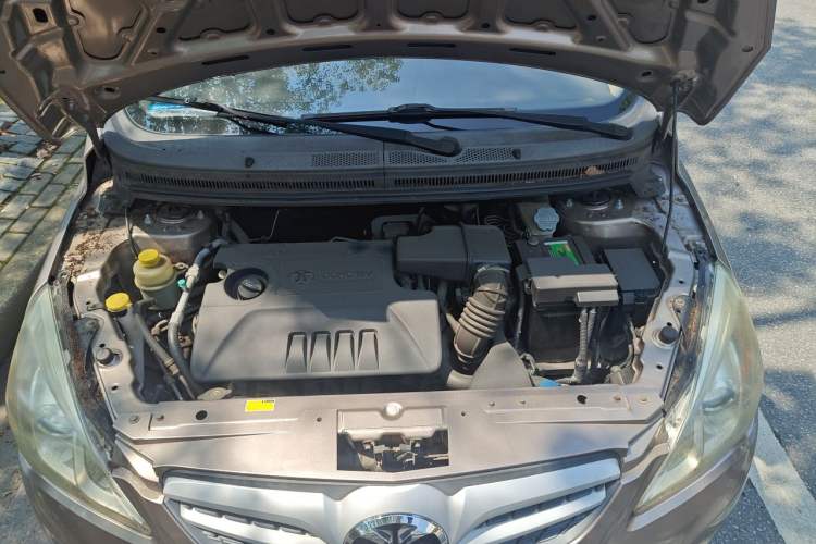 Used BAIC E Series 2013 Sedan 1.3L Manual Lotte Edition Engine Bay