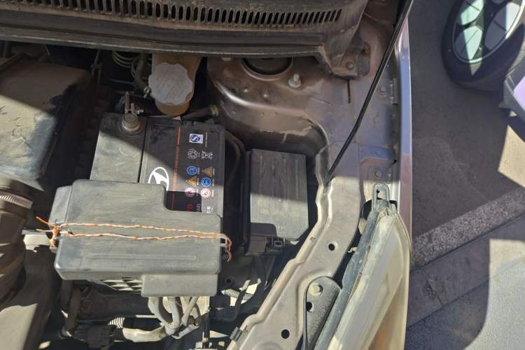 Used BAIC E Series 2013 Sedan 1.5L Manual Lotte Edition Engine Bay Left