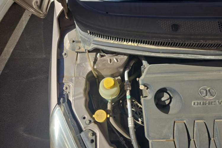 Used BAIC E Series 2013 Sedan 1.5L Manual Lotte Edition Engine Bay Right